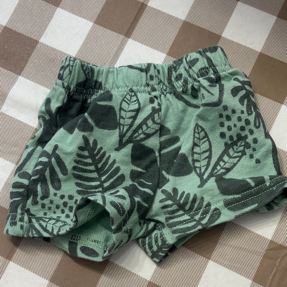 🟢10/$10 - Leaf Print Kids Shorts